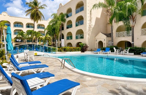 Oistins Apartment | Maxwell Beach Escape 3-Three Bedroom Beachfront Apartment with Resort Access