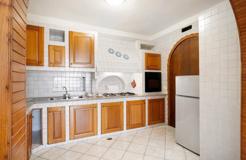 Termini Apartment | 'Mitigliano Apartment' with Sea View, Wi-Fi and Air Conditioning