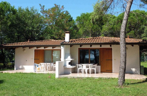 Aquileia House | Mobilehome with table tennis and outdoor pool
