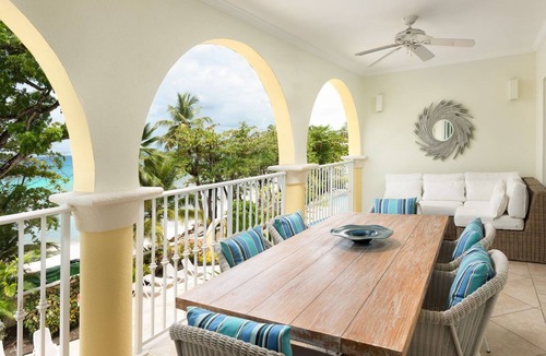 Dover Apartment | Modern Beachfront Condo with Pool - Sapphire 211