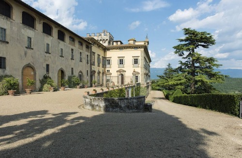 San Donato in Collina Villa | My Exclusive Italy - Classic Suite in a Luxury Wine Estate