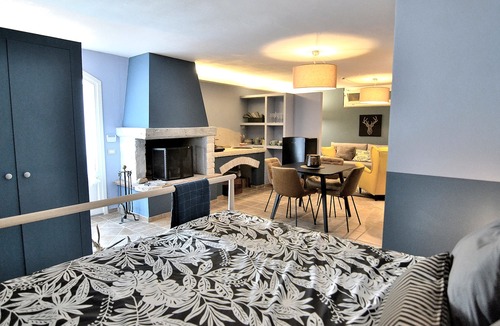 Poggibonsi Apartment | New Loft CHIANTI area btw Florence & Siena (Wifi, Air condition, Parking)