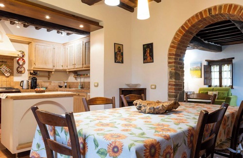 Panicale Apartment | Nice apartment for 14 people with WIFI, A/C, private pool, TV, patio and pets allowed