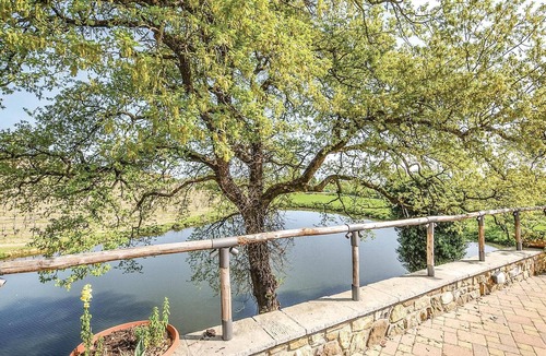 Bucine House | Nice home in Bucine (AR) with swimming pool