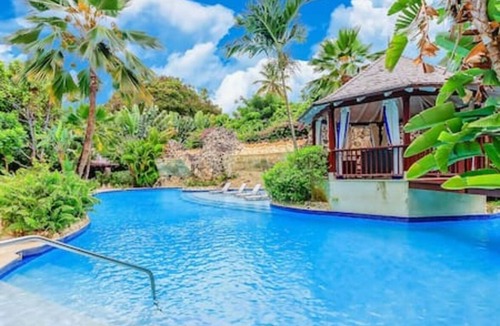Gibbes Villa | No. 10 at Claridges by Young Estates