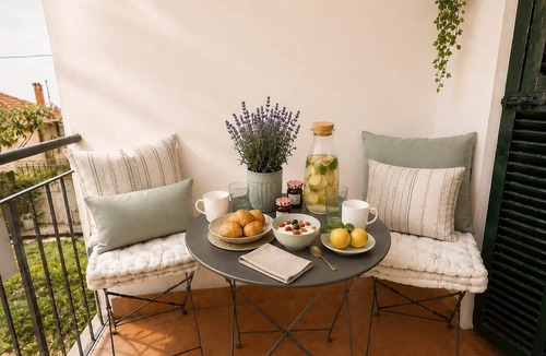 Cervo Apartment | Old Virginia house, charm with garden and sea