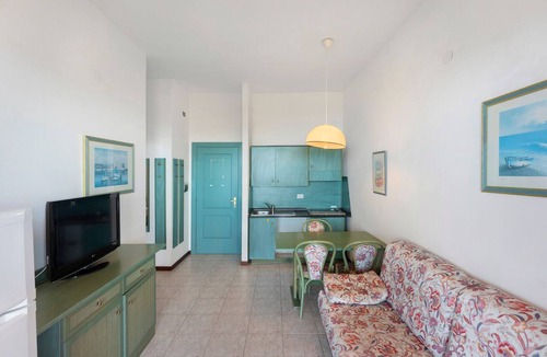 Palinuro Apartment | P.R. Club - One-Bedroom Apartment Faro 27 with Sea View, Private Terrace and Air Conditioning