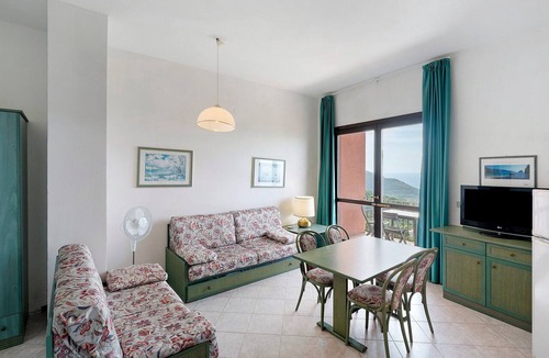 Palinuro Apartment | P.R. Club - Two-Room Faro 33 with Sea View, Private Terrace and Air Conditioning