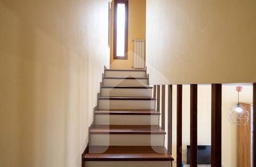 Pineto Apartment | Palazzo Passerini is one of the historic buildings, in the heart of Pineto, offers the possibility of a stay a few steps from the sea and all services. Located on the second floor, also reachable by elevator, and is arranged on two levels. On the entranc