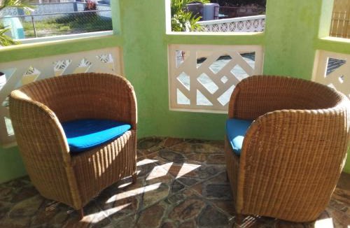 Atlantic Shores Apartment | Palm View Room 1
