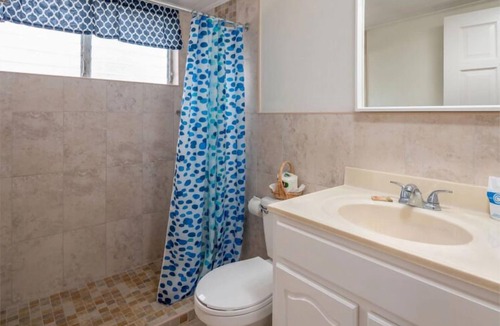 Rendezvous House | Peaceful Spacious Room w/Living Area | Free Parking Available