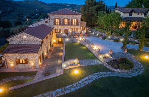 Castellabate Apartment | Peaceful surroundings near sea countryhouse apartment on the Cilento coast