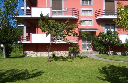 Rosciano Apartment | Pet-Friendly Apartment 'Casa Rosciano' with Mountain View & Garden