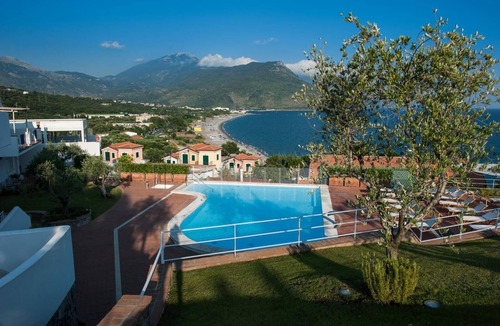 Villammare Apartment | Petrasia Sea view flat located in the Ruve Bianche Residence with swimming pool and private beach