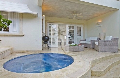 Mullins House | Platinum Coast Contemporary 3 Bed House Pool at Mullins Beach Approved Property