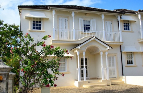 Mullins House | Platinum Coast Contemporary 3 Bed House Pool at Mullins Beach Approved Property