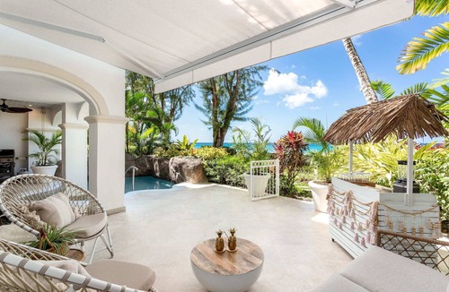 Old Trees Bay Apartment | Please Inquire Before Booking – Luxury Villa