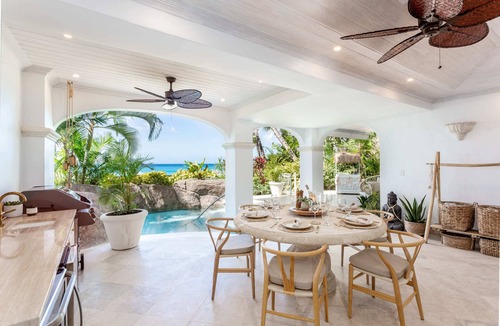 Old Trees Bay Apartment | Please Inquire Before Booking – Luxury Villa