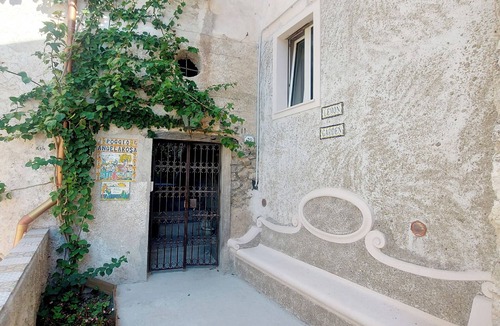 Pontone Apartment | Poggio Angelarosa: double room in lemon garden on the hills of the Amalfi Coast