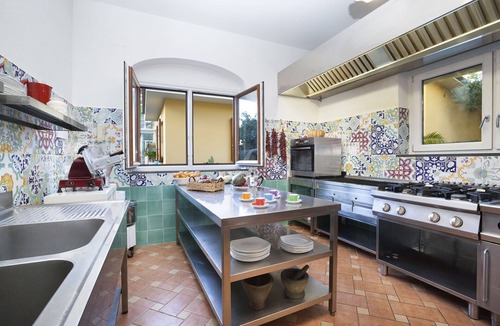 Priora House | Pomegranate House