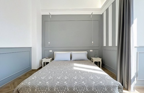 Manfredonia Bed & Breakfast | Queen Room 'Orchidea Celeste' with Sea View, Wi-Fi, and Air Conditioning