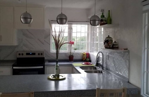 Merricks Apartment | Quiet country retreat w/study. Minutes from lighthouse, beach and shopping!