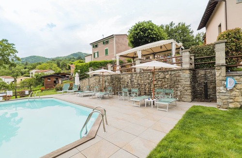 Saturnana Apartment | Relax yourself, private garden, comfortable flat, shared pool, Spa room (fee)