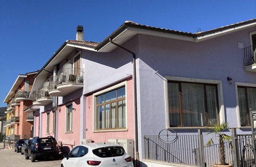 Avezzano Apartment | Residence Le Ginestre three-room apartment No. 1 sleeps 4