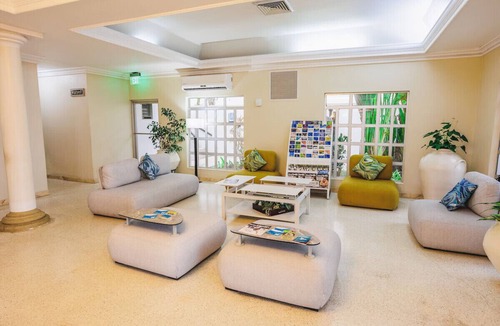 Worthing Hotel | Rockley Beach Queen Suite Breakfast & Pool