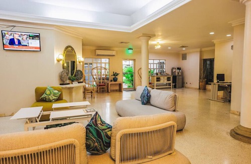 Worthing Hotel | Rockley Beach Queen Suite Breakfast & Pool