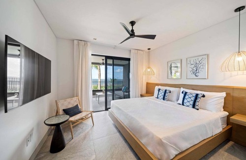 Brighton Apartment | Romantic Beachfront Condo - Allure 102 (1 bed)