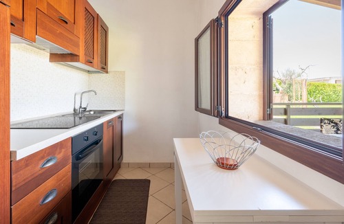 Carpignano Salentino Apartment | Room 'Masseria Giamarra, Pajara 8' with Shared Pool, Wi-Fi and Air Conditioning