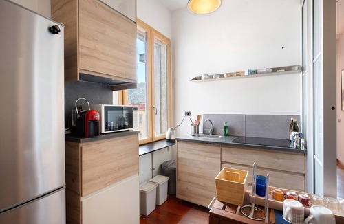 Salerno Apartment | Room 'Tripla Con Balcone' with Mountain View, Wi-Fi and Air Conditioning