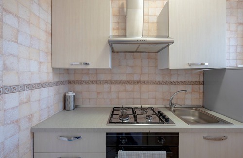 Municipio 3 Apartment | 'Rosato 14–Balcony Over the Sea' Apartment with Sea View, Wi-Fi and Air Conditioning