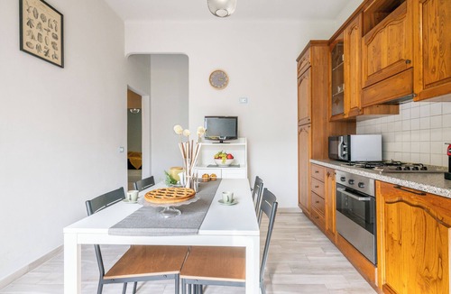 Pisa Apartment | Sage&Rosemary Home - with Garden by Pleiades Home