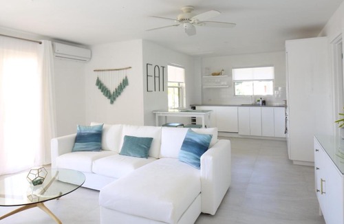 Weston Apartment | Sea Glass Villa - Spacious 3 Bed/2 Bath (Lantana 39)