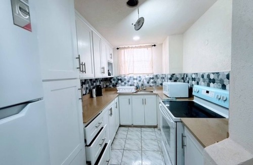 Hastings Apartment | Sea-View 2 Bed, 2 Bath Apartment Steps from Beach & Boardwalk 2B