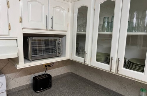 Fitts Village Condo | Sea views, spacious 2 bed apt 6 mins walk to beach