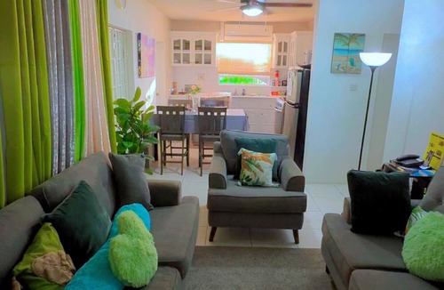 Chancery Lane Apartment | Soothing 2-bedroom apartment with AC in beautiful Barbados. 5min from D Airport