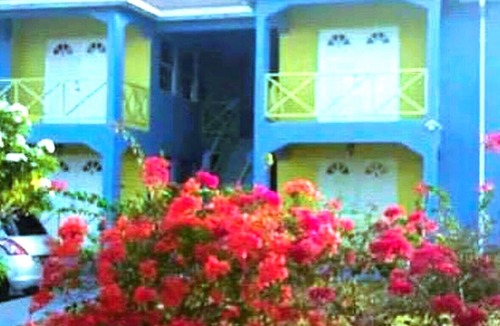 Chancery Lane Apartment | Soothing 2-bedroom apartment with AC in beautiful Barbados. 5min from D Airport