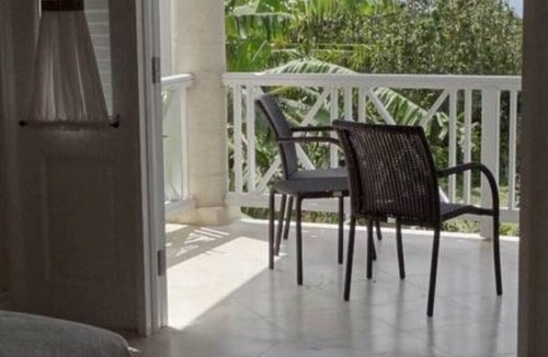 Sion Hill Apartment | South House Top Plantation 2 bed