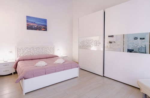 Santa Maria Capua Vetere House | Spacious Loft with Park View - Cozy Retreat in the City Center