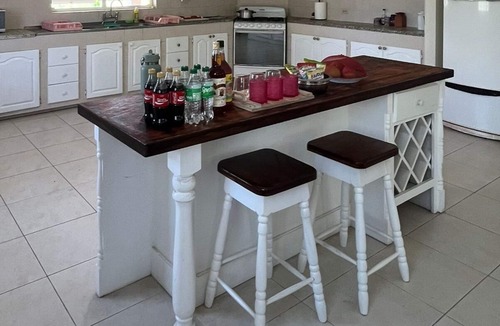 Saint Marks House | Spacious 3 bedroom home, 10 minute walk to Bay on East Coast. Sleeps 7.