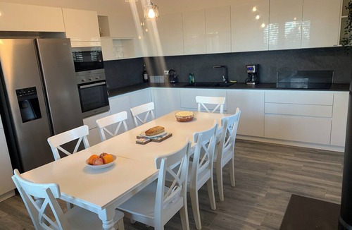 Archi House | Spacious 4-bed house in Archi, Italy-AC and fitness room sleeps 12 private pool