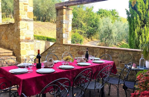 Pieve di Chio Villa | Spacious Tuscan Villa with Large Pool near Castiglion Fiorentino.