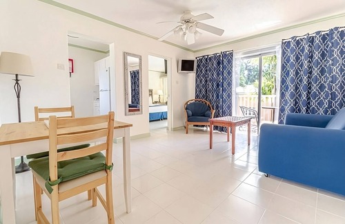 Rendezvous House | Spacious Unit Minutes to Morgan Lewis Windmill! FREE Parking, Pool, Game Room!