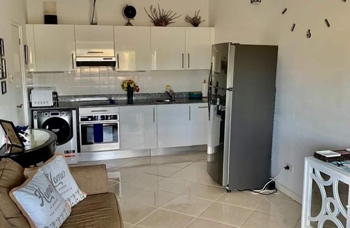 Lascelles Apartment | SPECIAL OFFER MAY -OCTOBER Gorgeous apartment with views over the communal pool