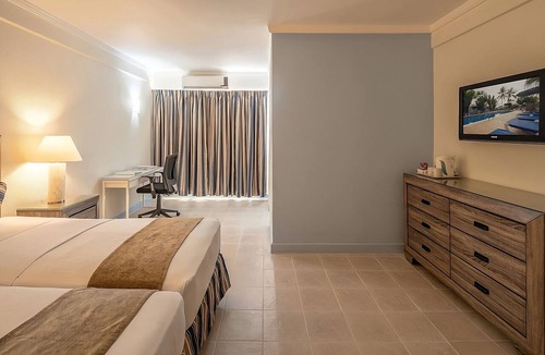 Dover Hotel | Stay in the Heart of Barbados' Vibrant South Coast l 2 Units for Group Stay