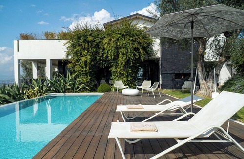 Controguerra Villa | Stunning private villa for 10 guests with private pool, WIFI, A/C, TV, terrace and pets allowed
