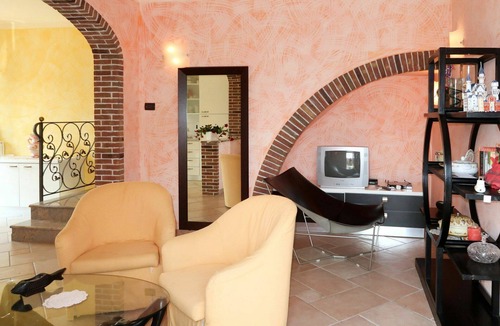 Caravonica House | Stunning private villa for 4 guests with WIFI, TV, terrace and panoramic view